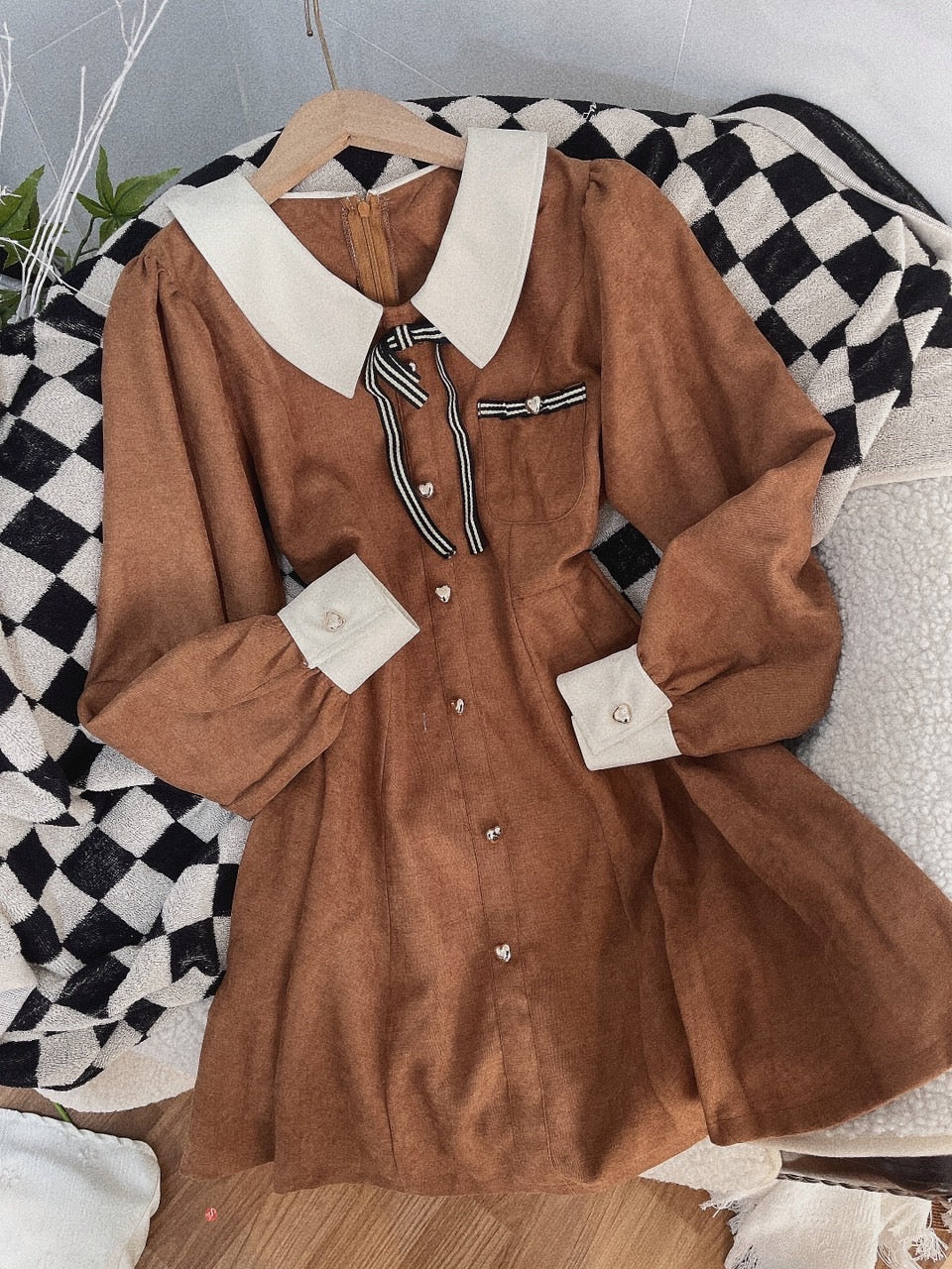 Brown dress
