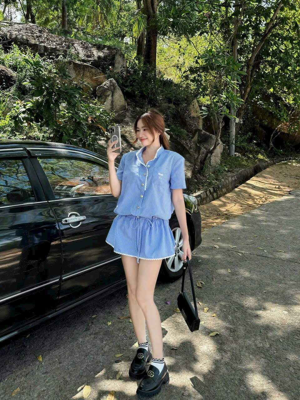 Kala blue bow 2D