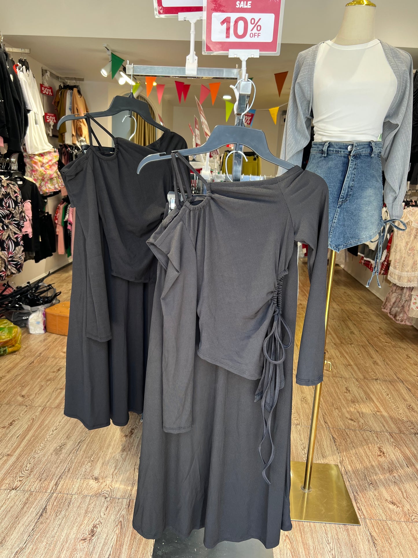 Set best selling black long skirt