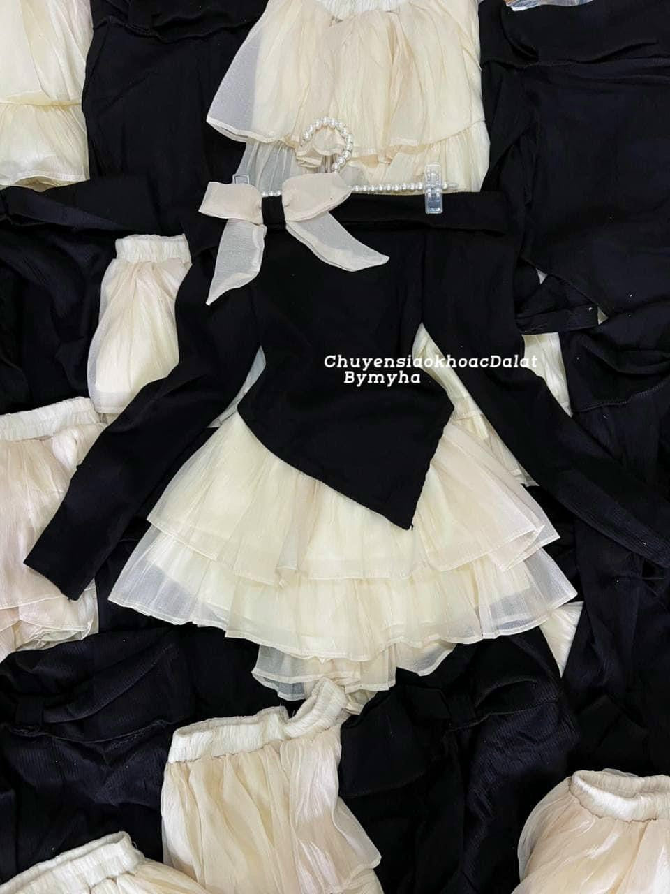 Set bow cream black
