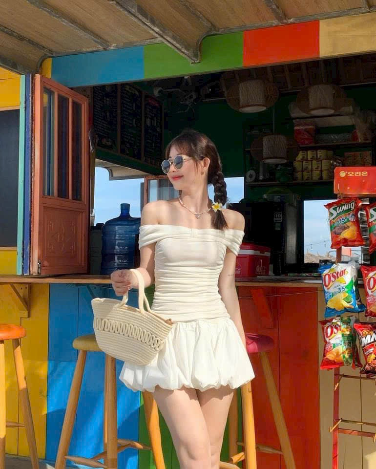 White dress pumpkin