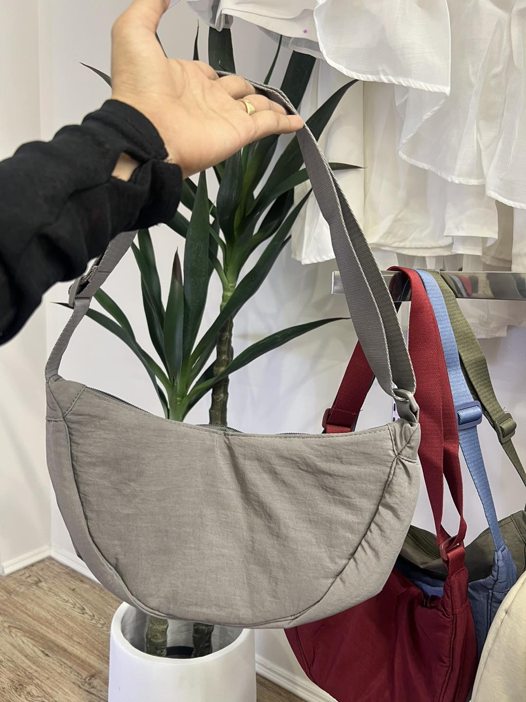 Handbags S