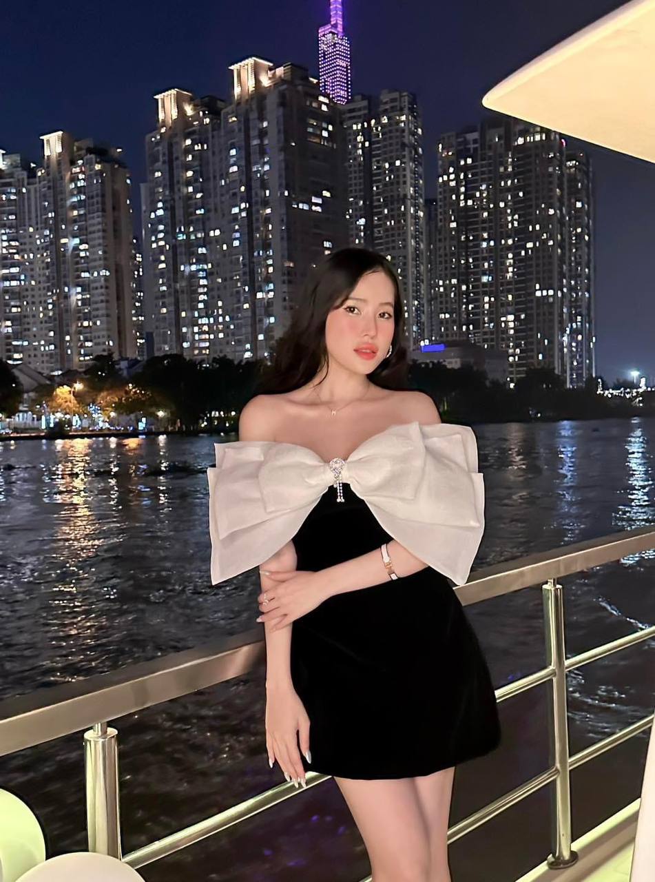 Party black dress