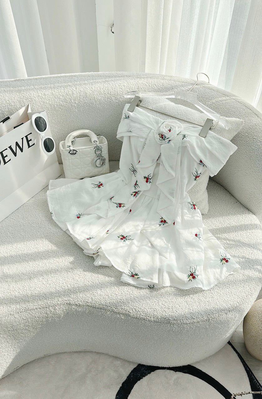 White dress pka red
