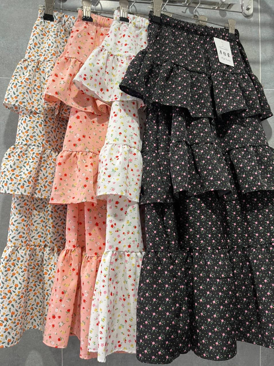 Skirt 3layers flowers pattern