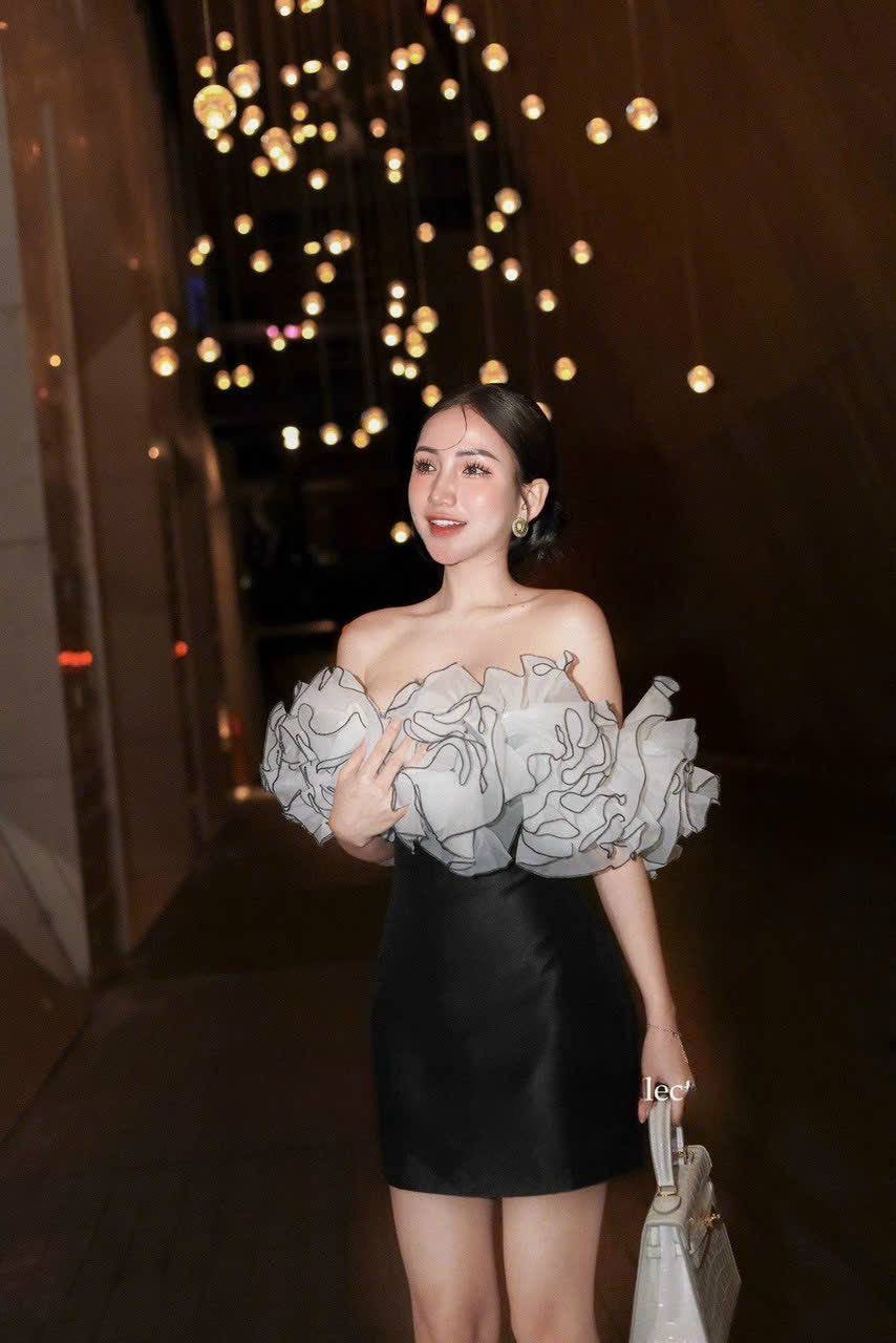 Party black white