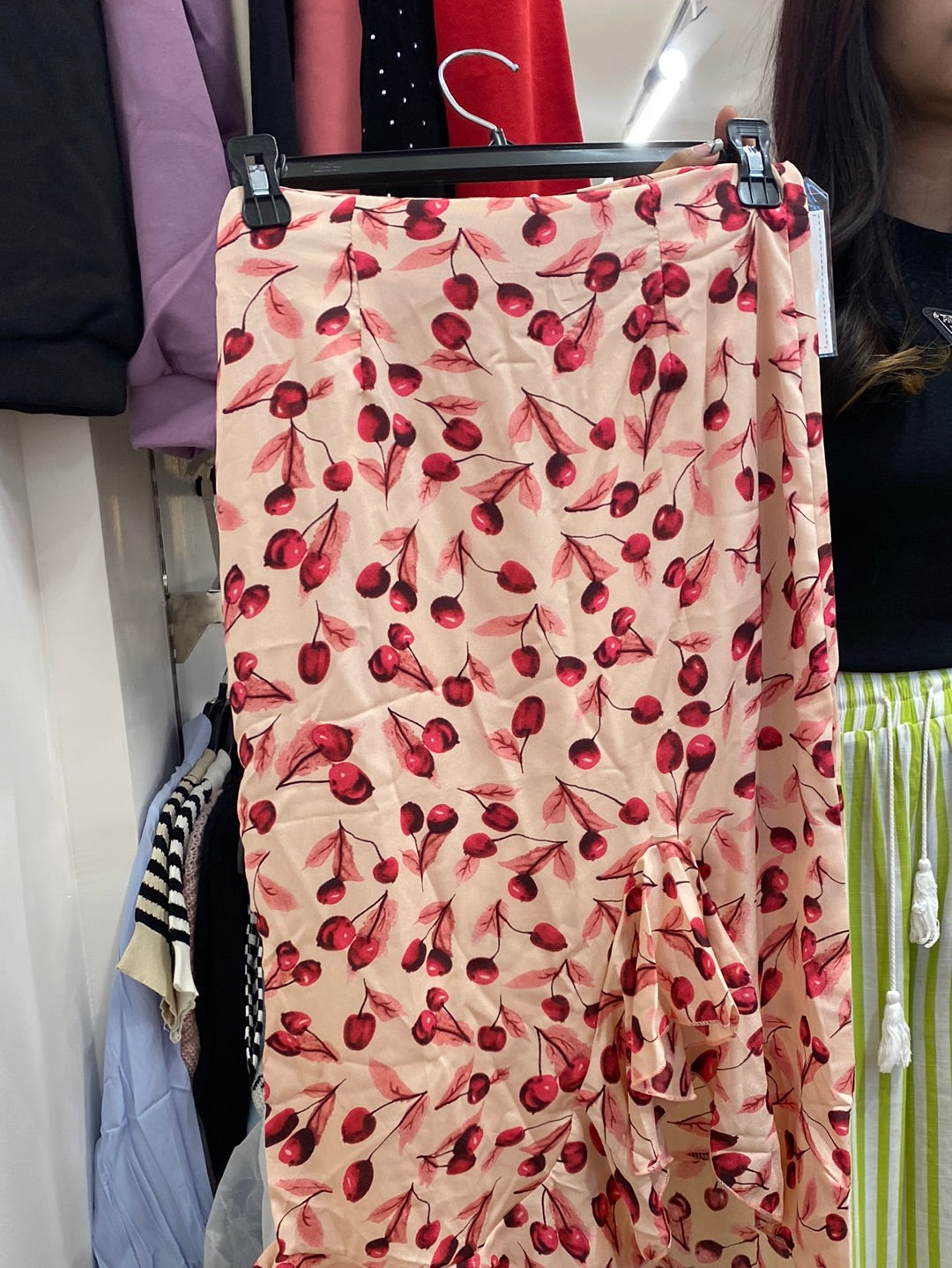 Skirt Cherry