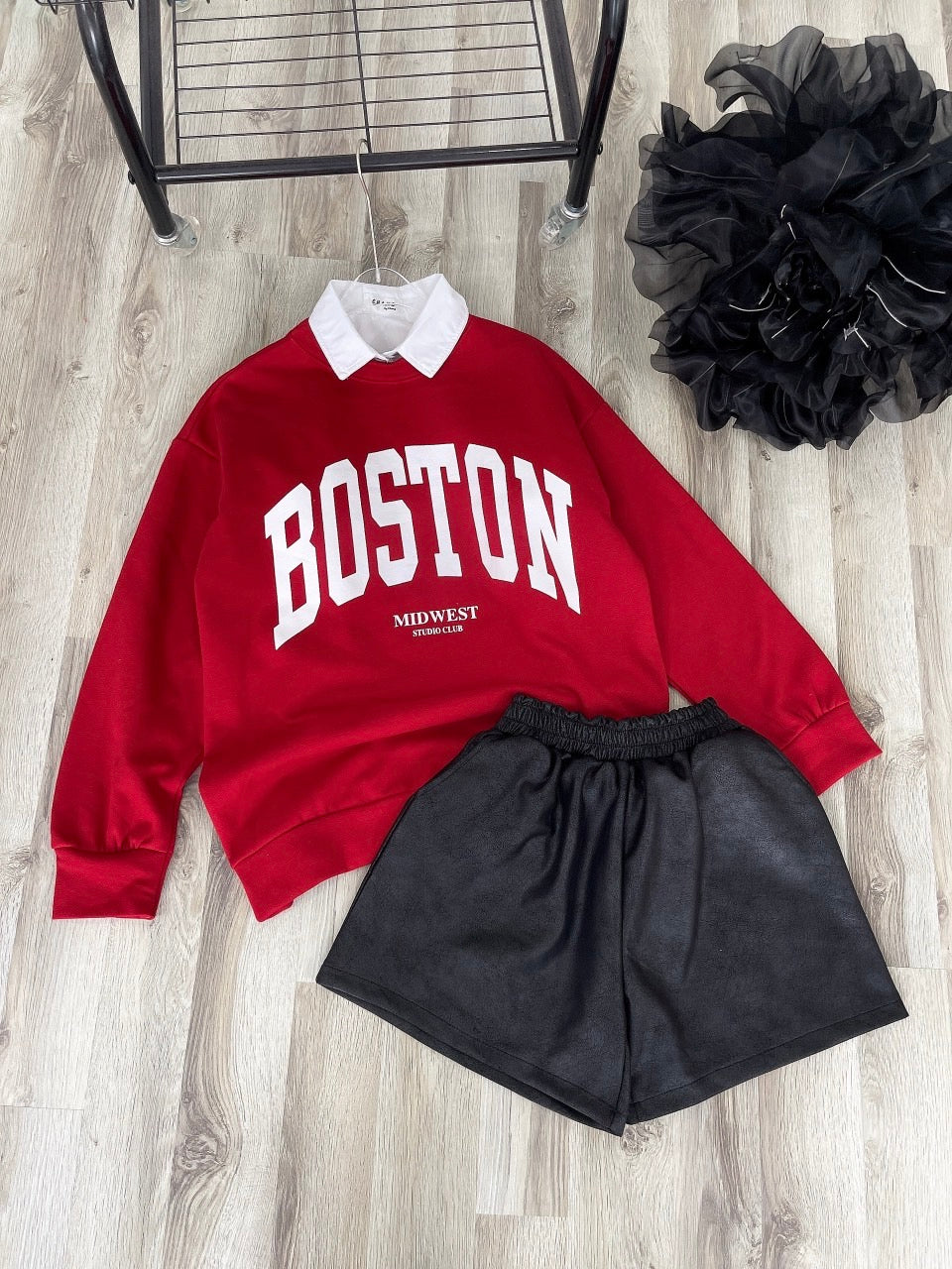 Set Boston red