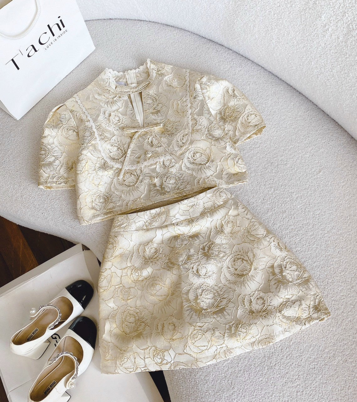 Chinese cute set cream