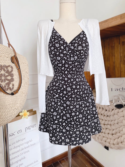 Set dress blue with white shirt