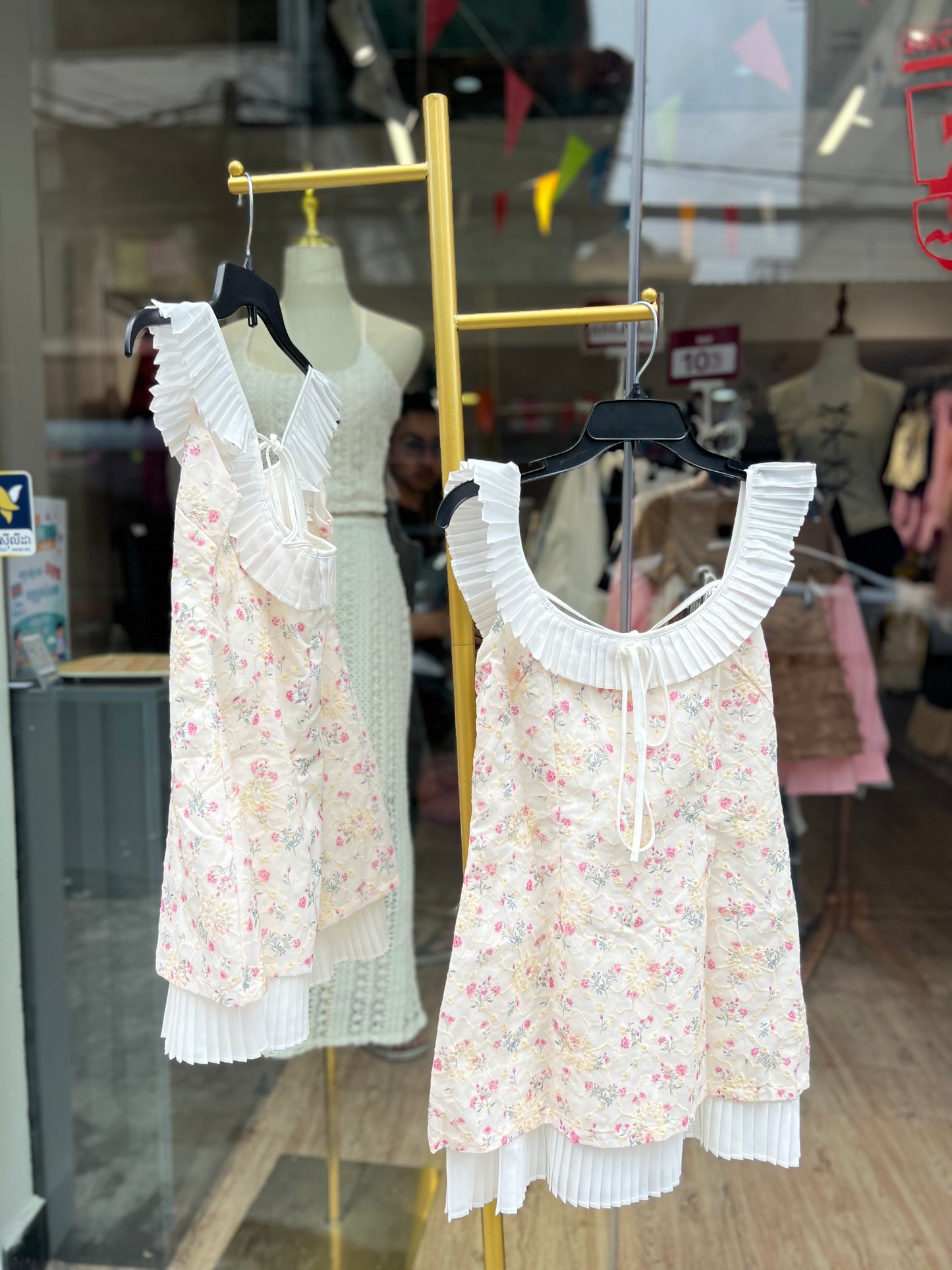 Dress pka pak cream