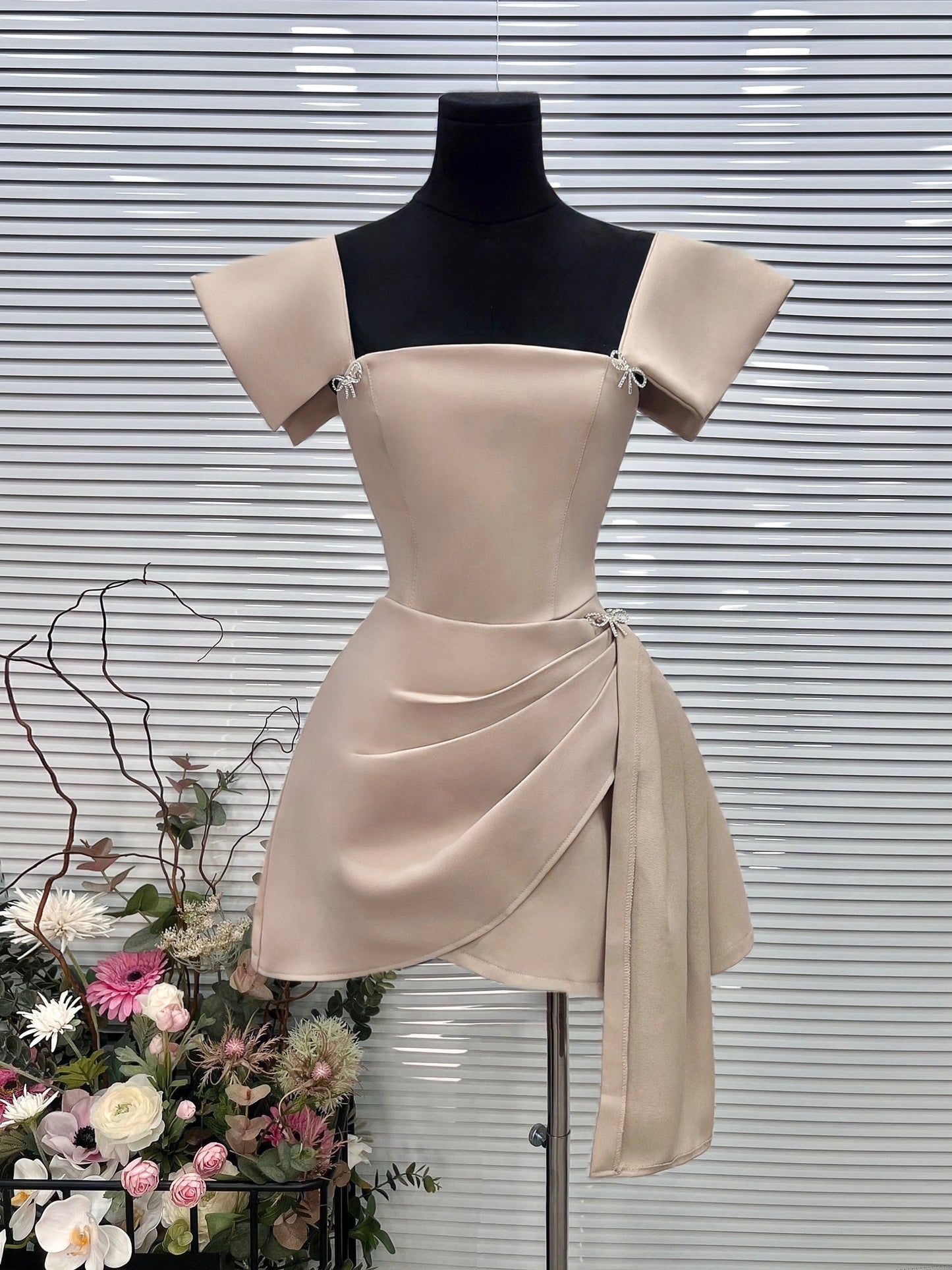 Party dress bow diamond
