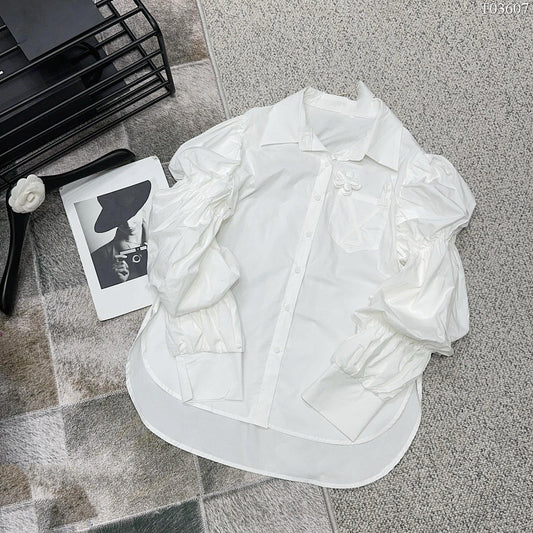 White vest