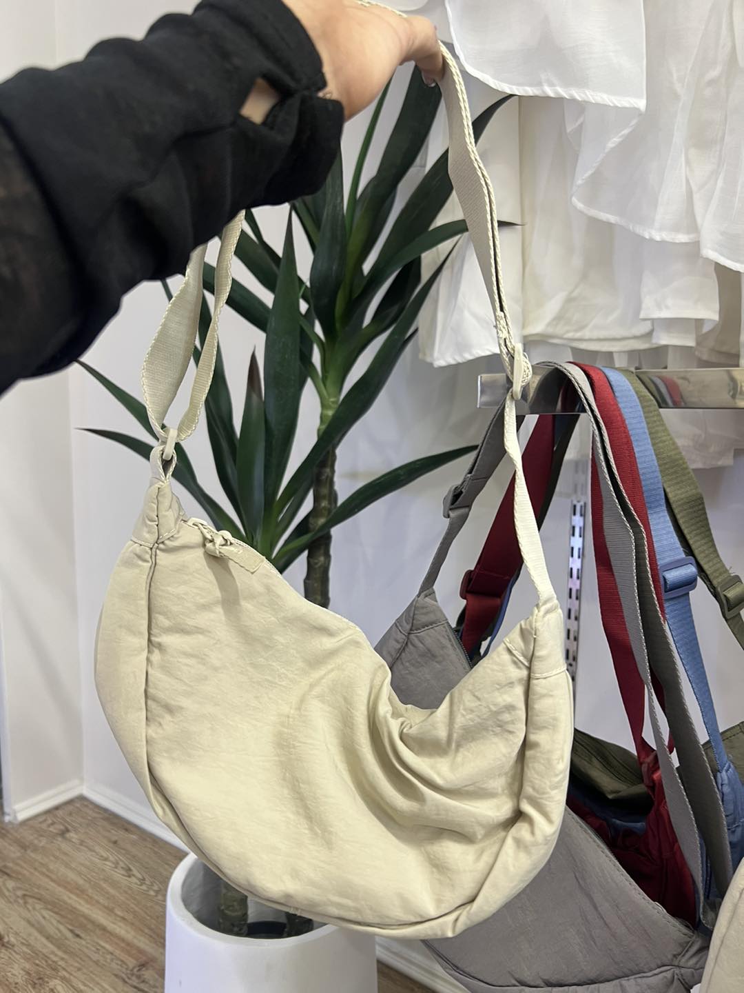 Handbags S