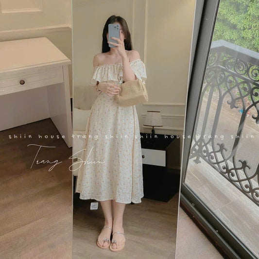 Off shoulder dress cream