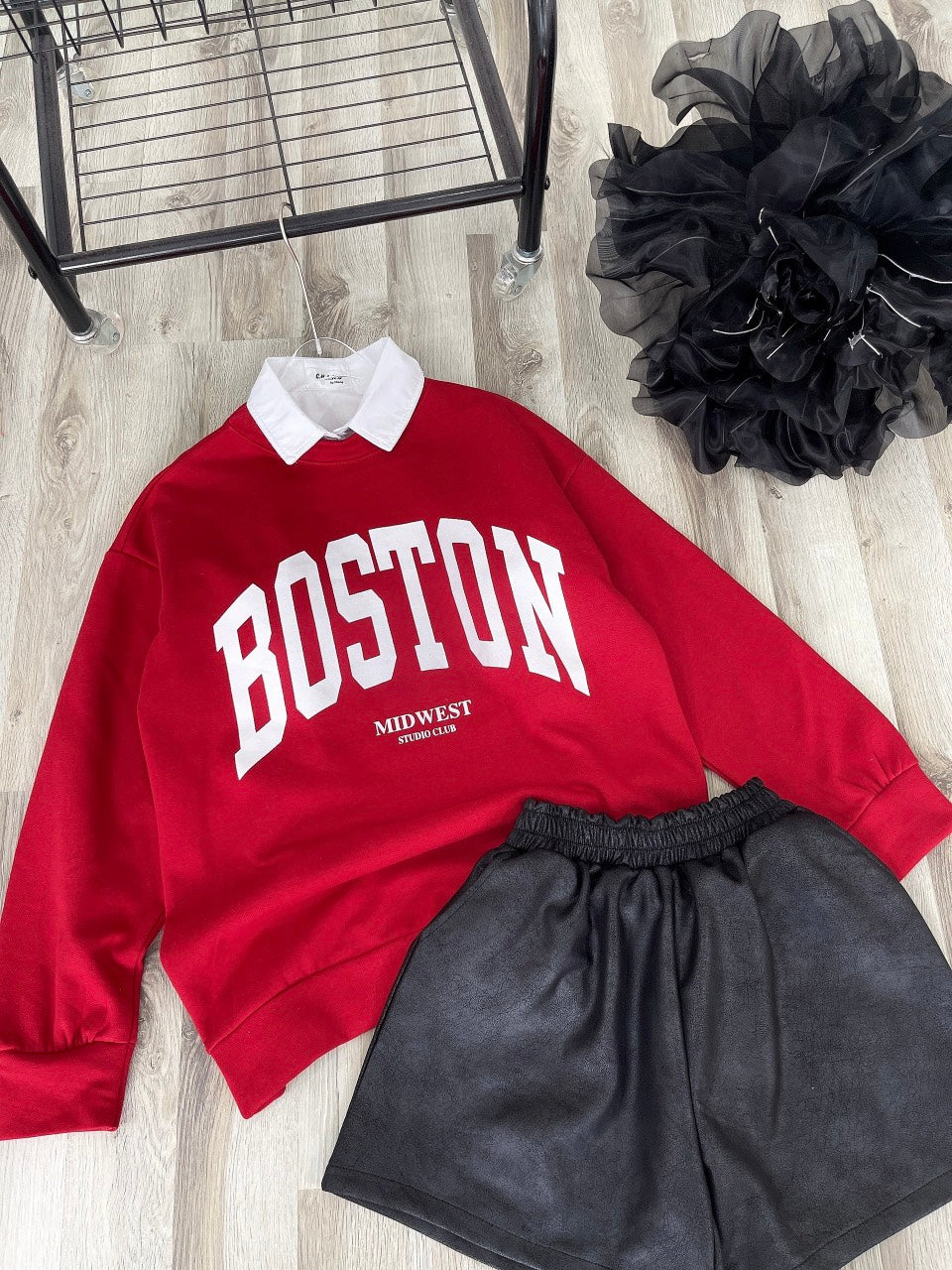 Set Boston red
