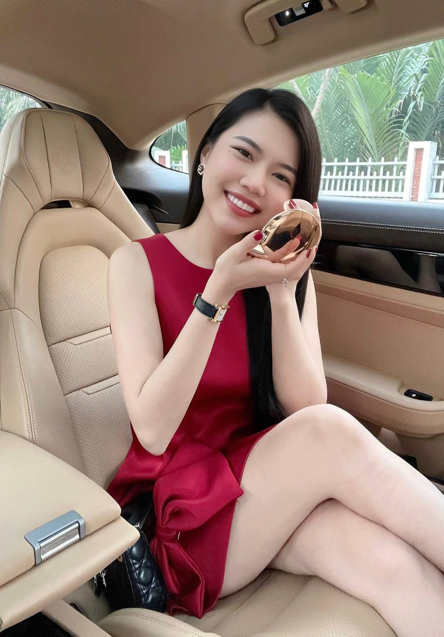 Red dress bow