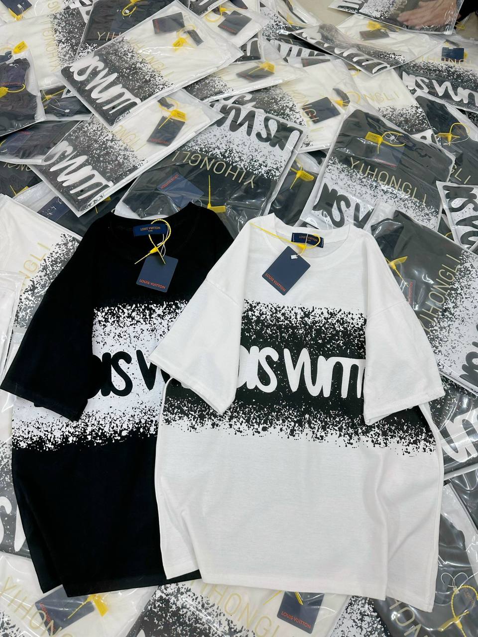 T-Shirt LV Black white