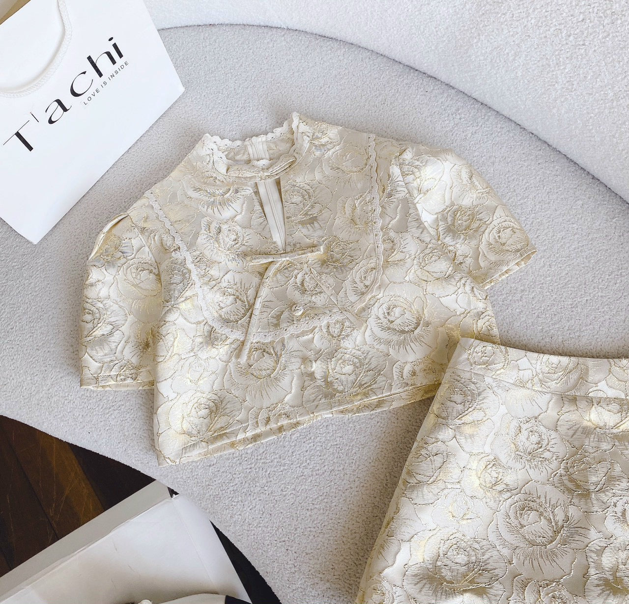 Chinese cute set cream