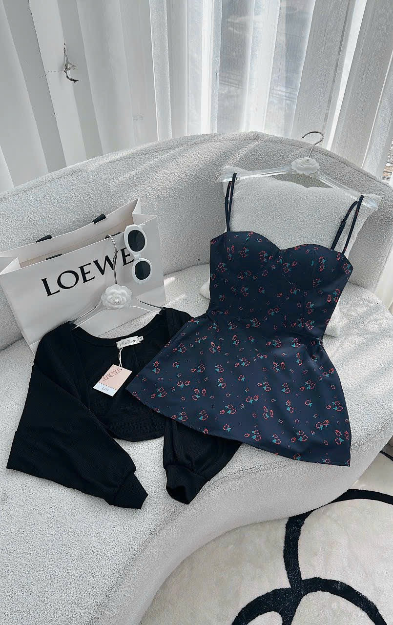 Set dress blue rose red