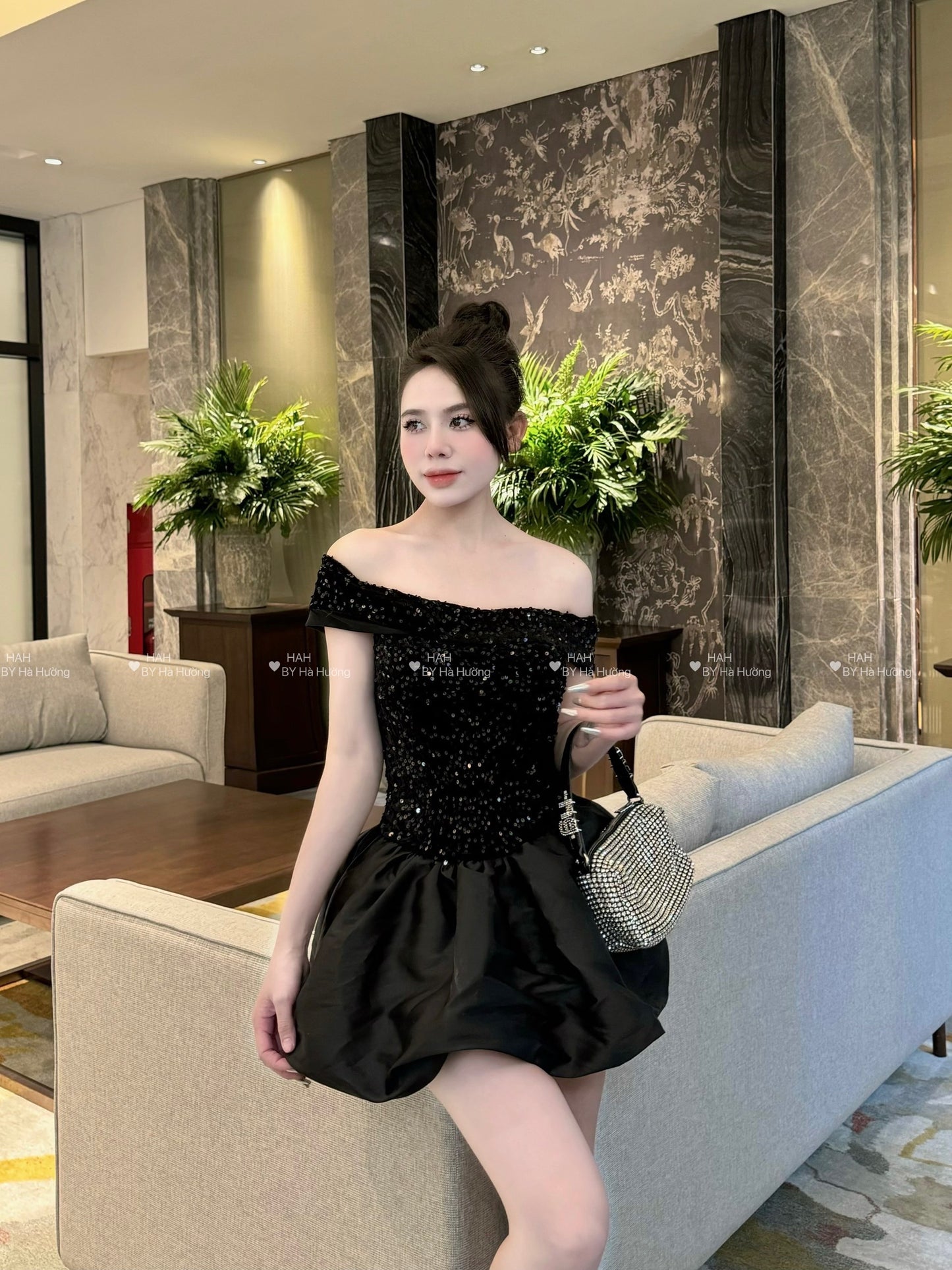 Party black bling