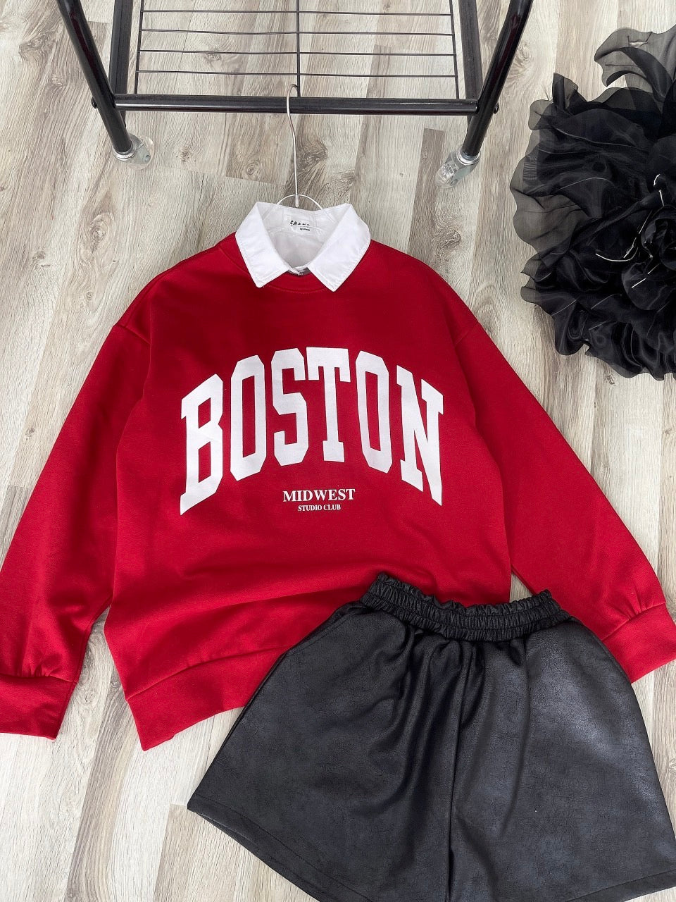 Set Boston red