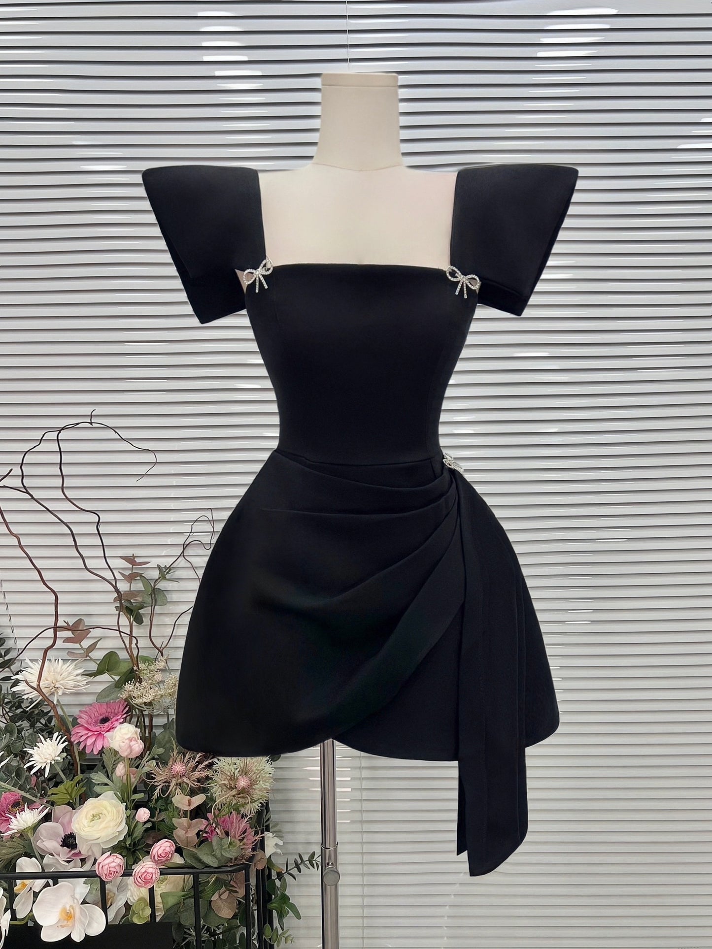 Party dress bow diamond
